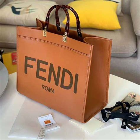 bolsa fendi roma original|bolsas de piel fendi.